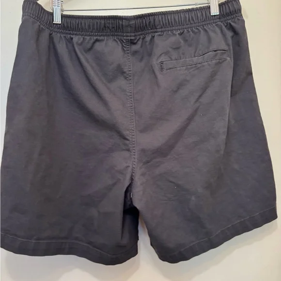 Gray Men's Shorts large - Picture 2 of 3
